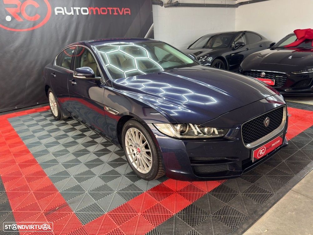 Jaguar XE 2.0 D Prestige - 1