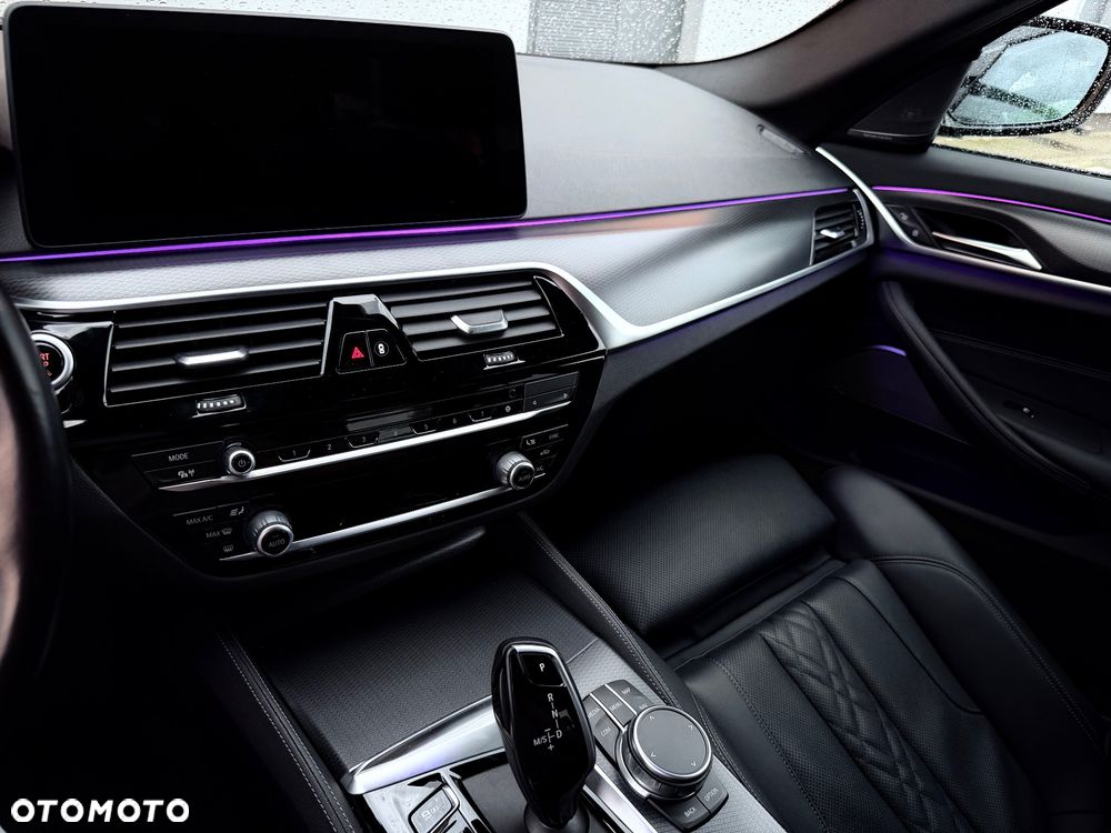 BMW Seria 5 530d mHEV M Sport sport - 21