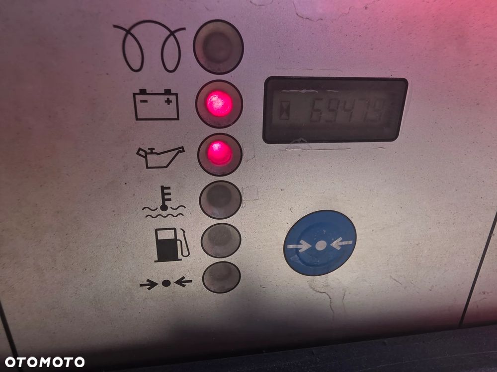 Compair C 50  5 m 3 KOMPRESOR MOBILNY KRAJOWY I WŁAŚCICIEL SERWISOWANY - 11
