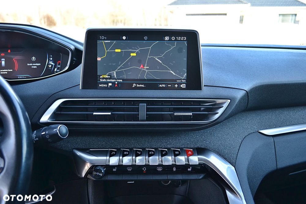 Peugeot 5008 BlueHDI 130 Allure Business-Paket - 29