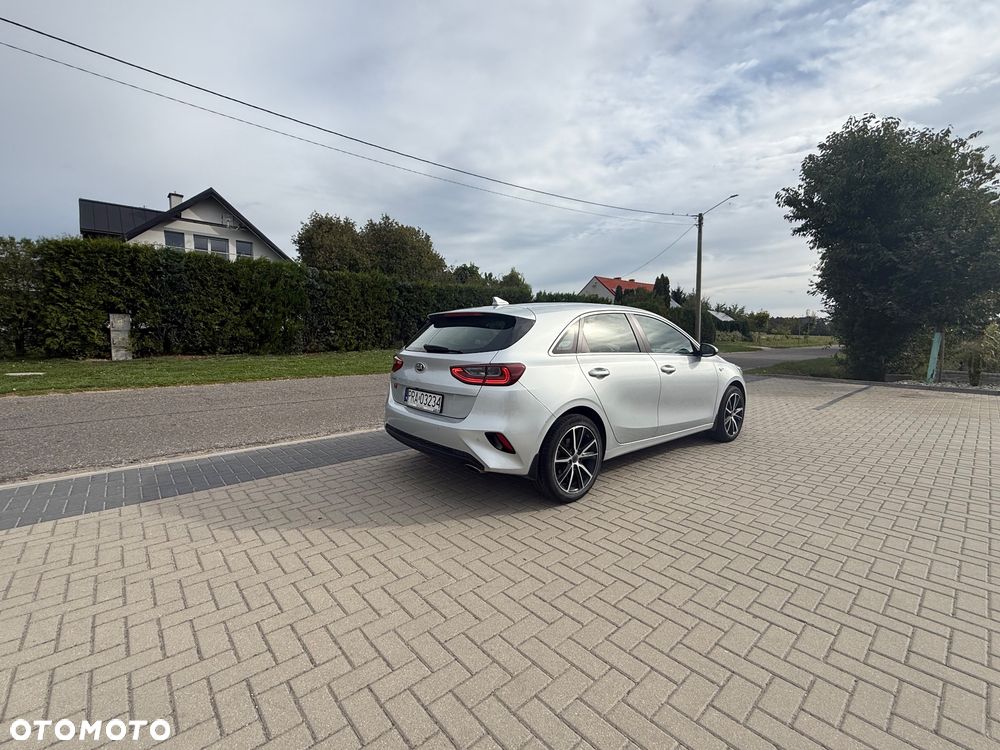 Kia Ceed 1.6 CRDi SCR L Business Line Plus - 15