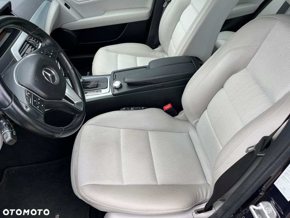 Mercedes-Benz Klasa C 220 CDI DPF Automatik BlueEFFICIENCY Avantgarde - 16
