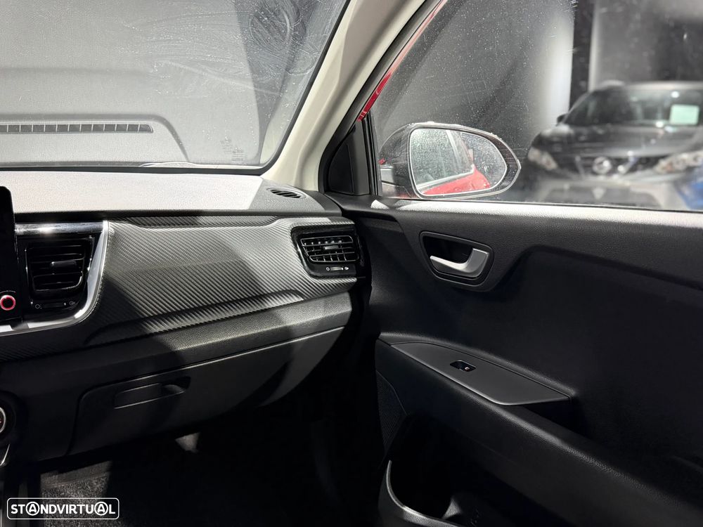 Kia Stonic 1.0 T-GDI GT Line - 34