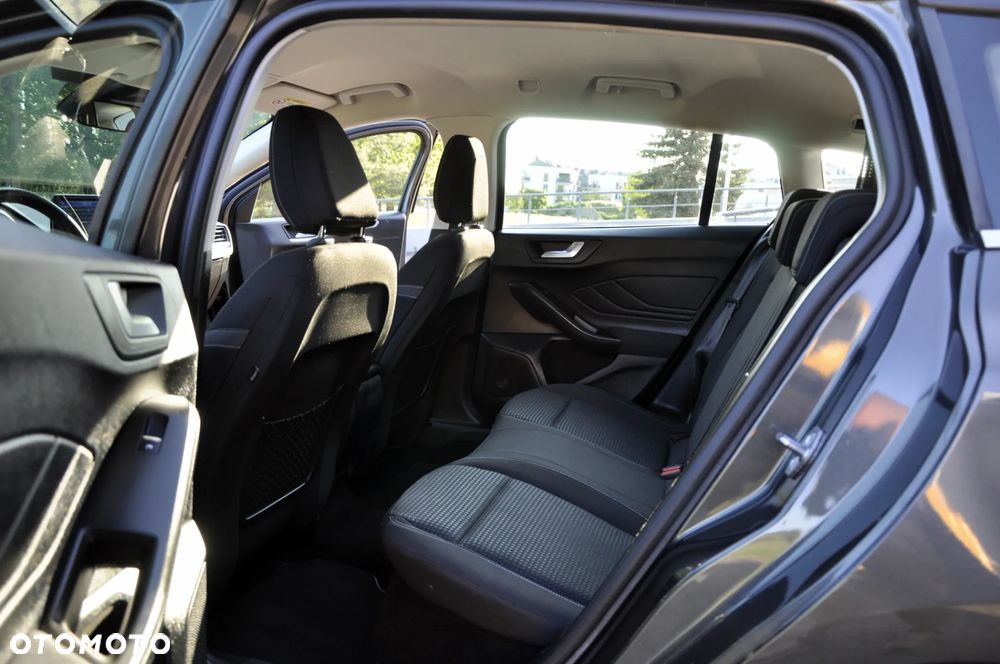 Ford Focus 1.5 EcoBlue Start-Stopp-System TITANIUM - 29