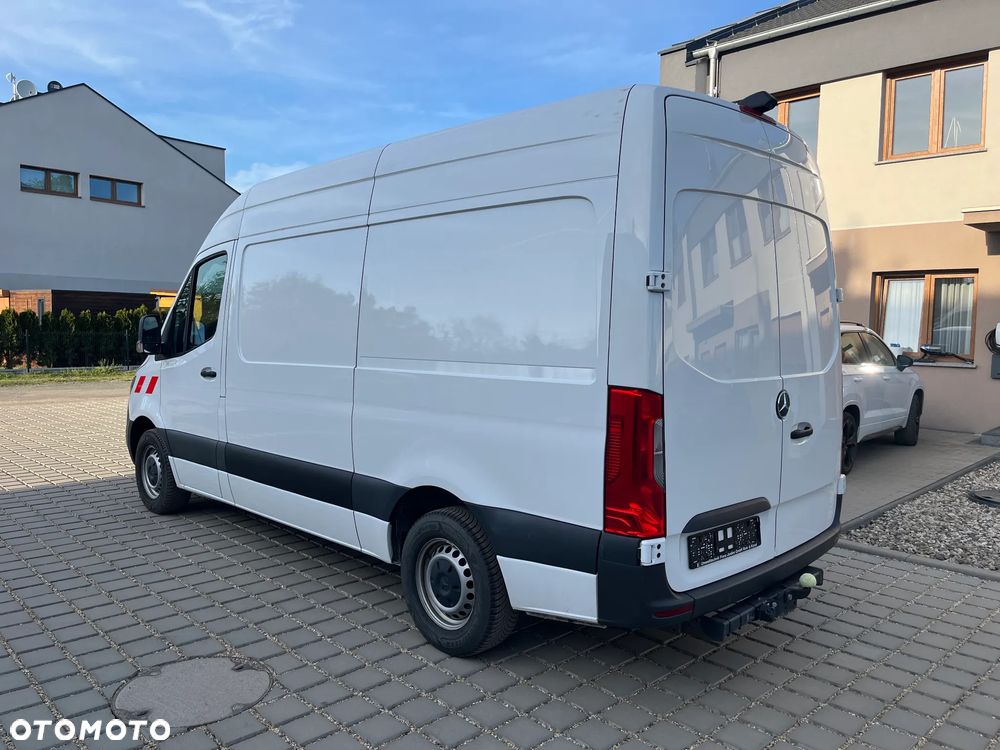 Mercedes-Benz SPRINTER - 4