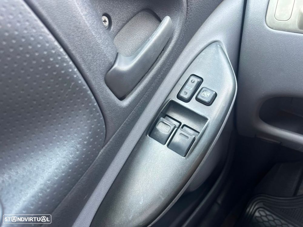 Toyota Yaris 1.0 Sol ABS+CD+AC - 22