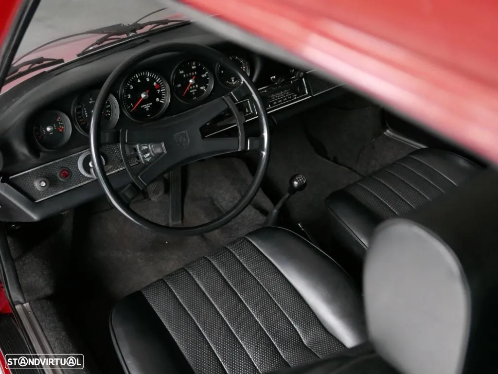 Porsche 911 Série F - 15