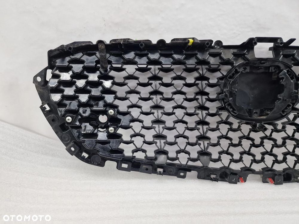 MAZDA CX30 / CX-30 ATRAPA / GRILL PRZEDNI PRZÓD NA PDC + ZNACZEK / LOGO POD RADAR , NR DFR7-50711 , NR AUKCJI GL631 - 17