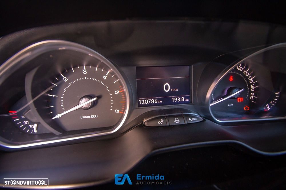 Peugeot 208 1.6 e-HDi Active - 30