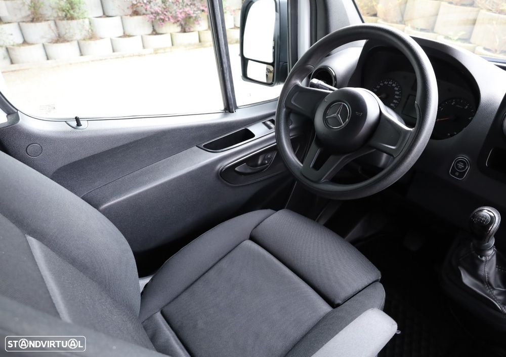 Mercedes-Benz Sprinter 315 CDI/43 Luxo (2+2+2+3) - 22