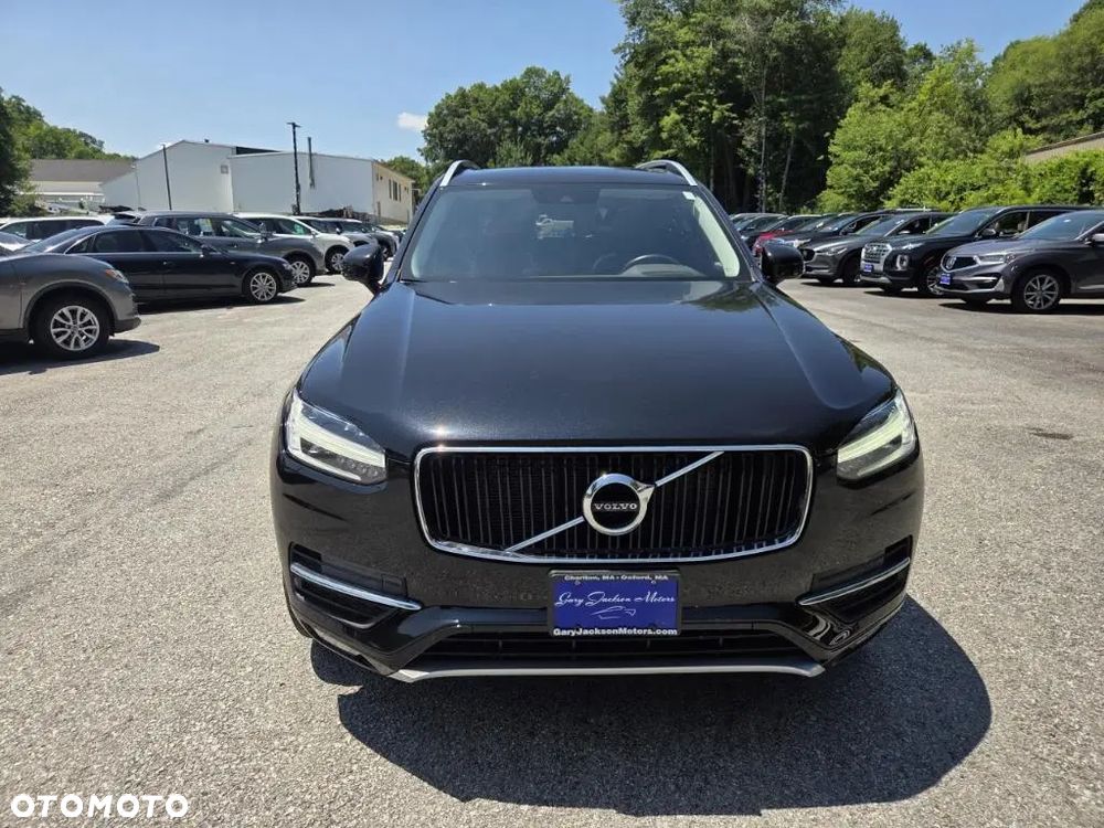 Volvo XC 90 - 9