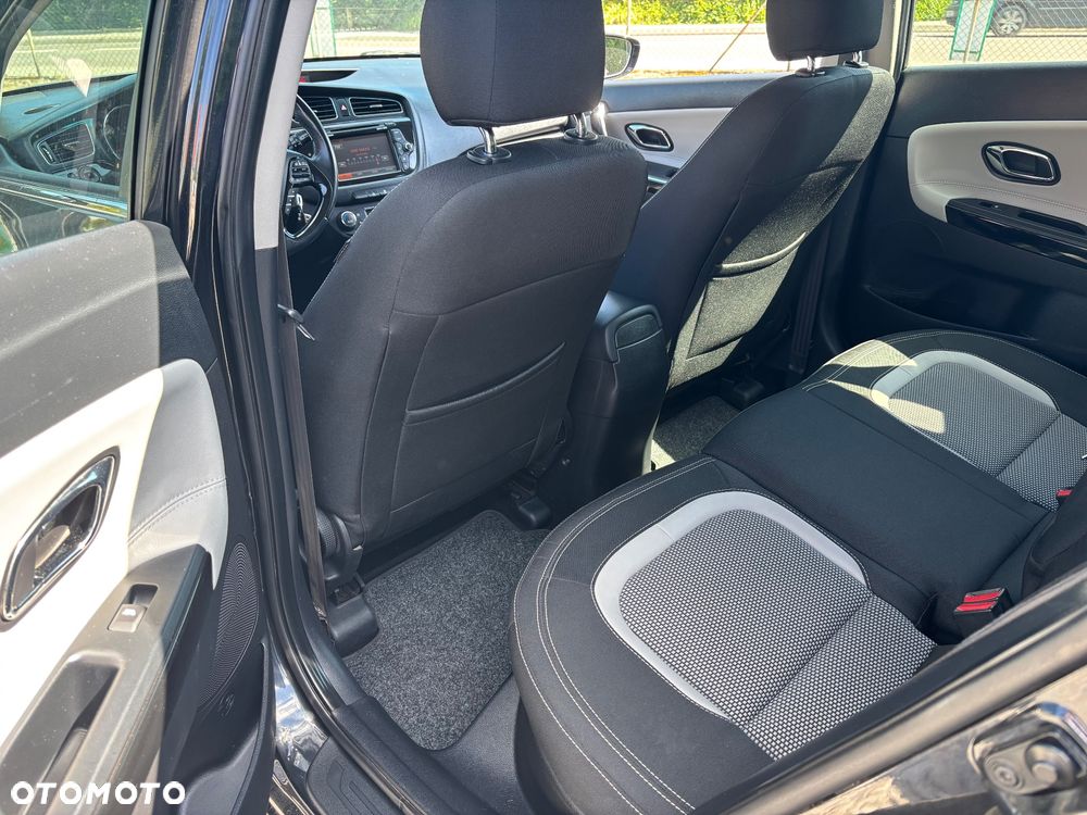 Kia Ceed 1.6 CRDi 128 Spirit - 10