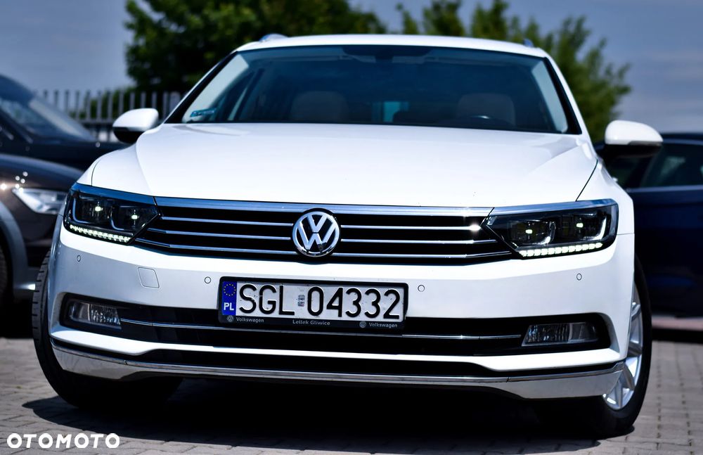 Volkswagen Passat Variant 2.0 TDI SCR DSG Highline - 30