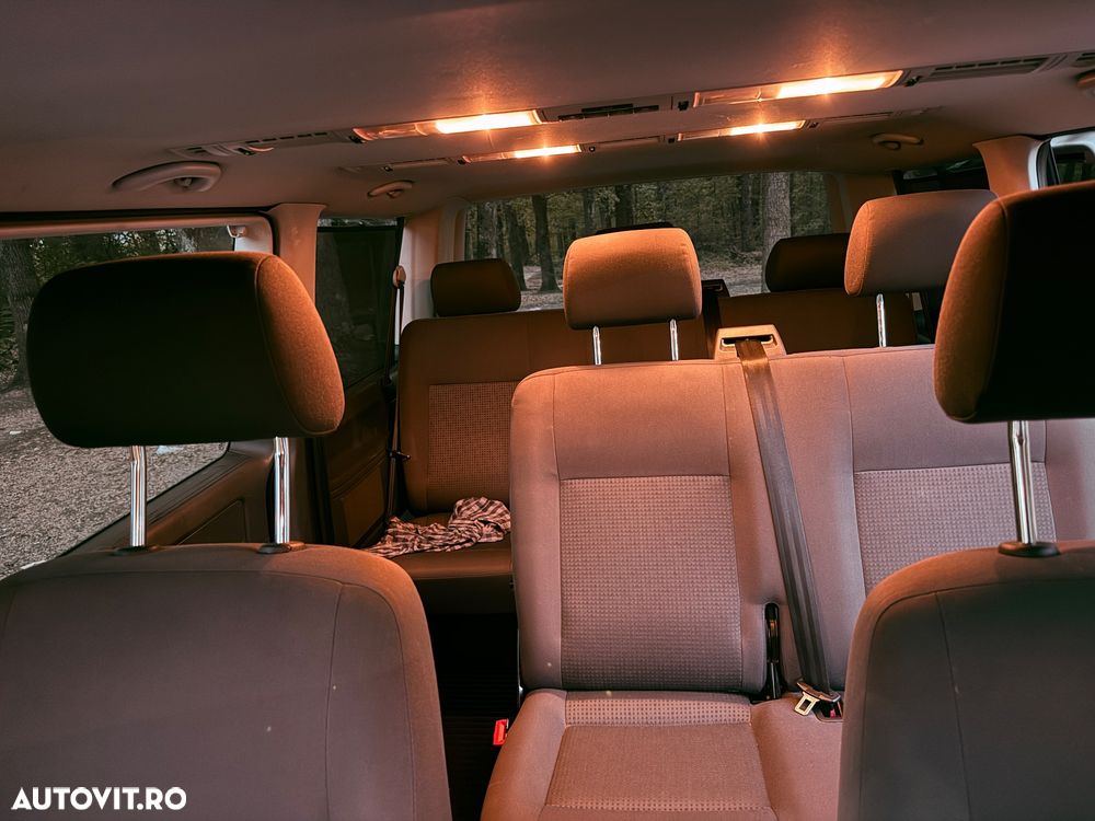 Volkswagen Caravelle - 7