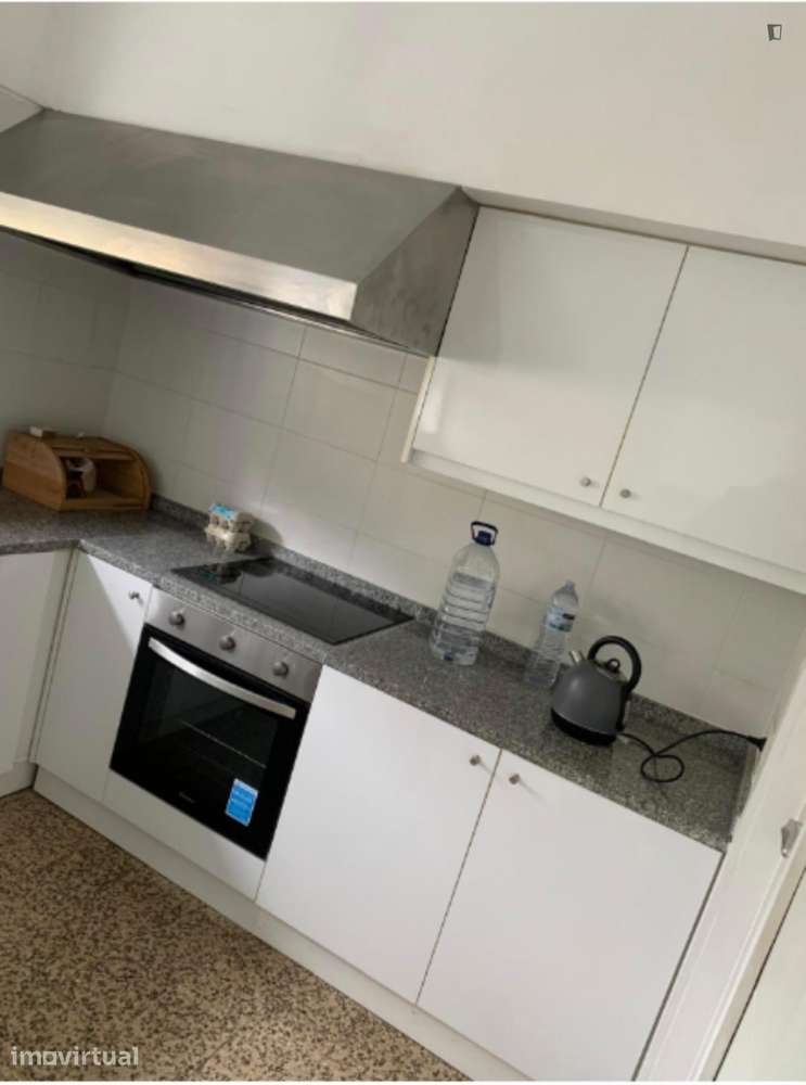 Quarto - localizado em Paranhos Porto - Grande imagem: 5/28