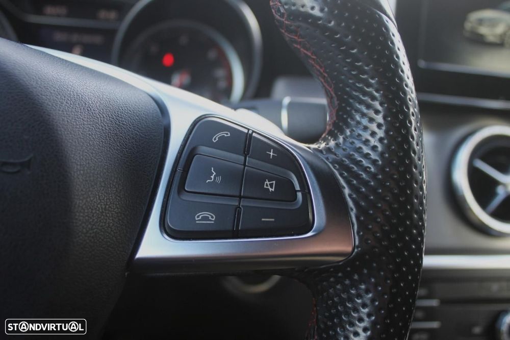 Mercedes-Benz CLA 200 d Shooting Brake AMG Line Aut. - 30