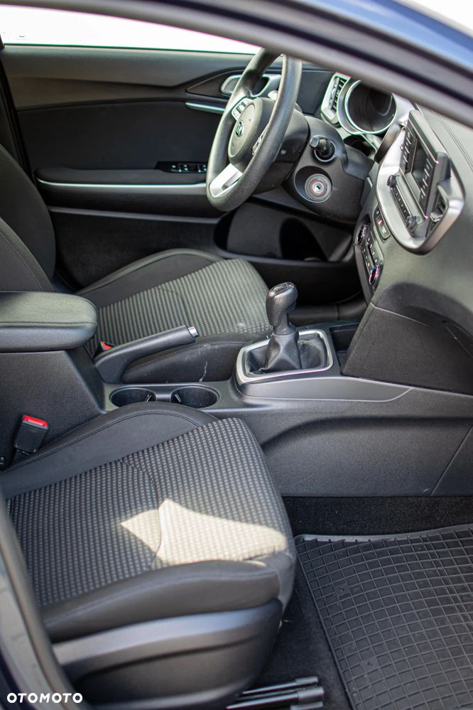 Kia Ceed - 26