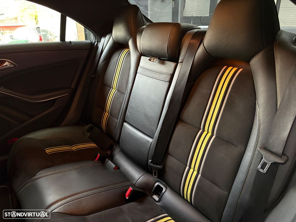 Mercedes-Benz CLA 220 CDI 7G-DCT AMG Line - 38