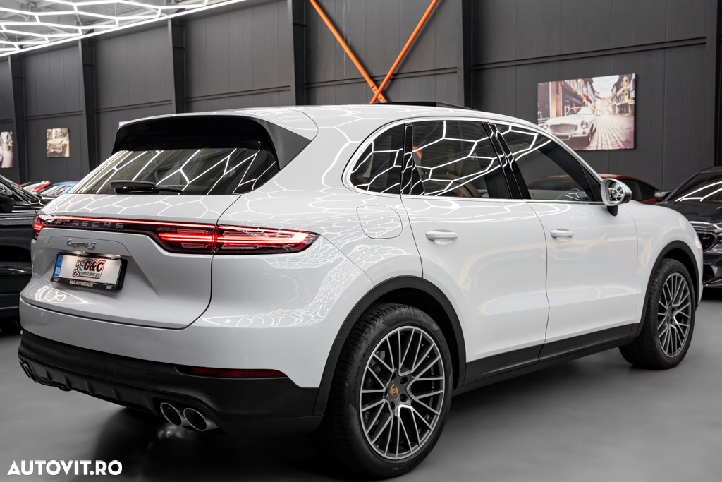 Porsche Cayenne S - 29