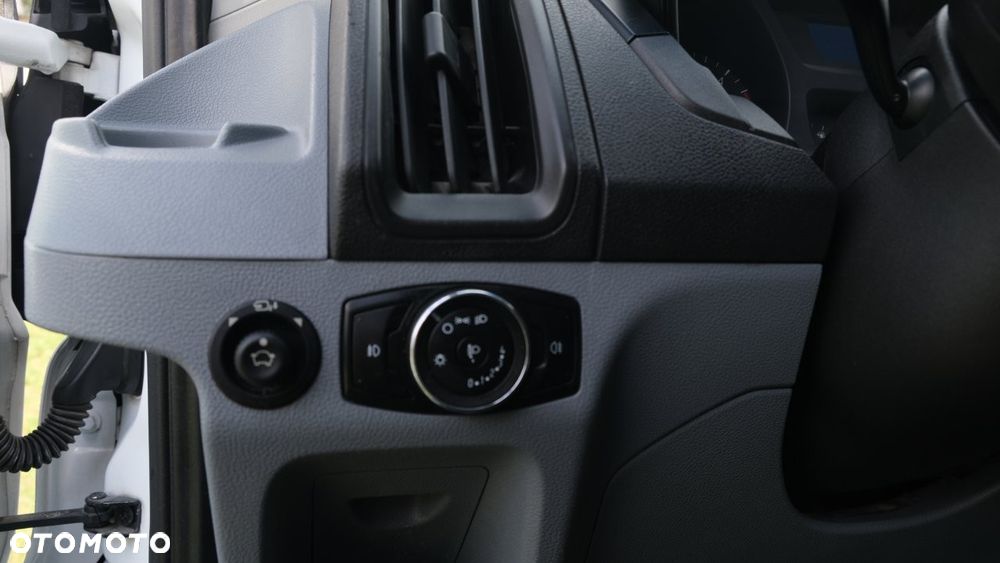 Ford Transit - 13