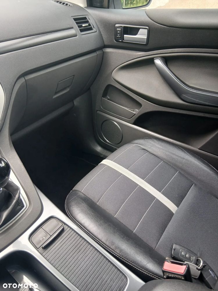 Ford Kuga 2.0 TDCi 4x4 Titanium - 11