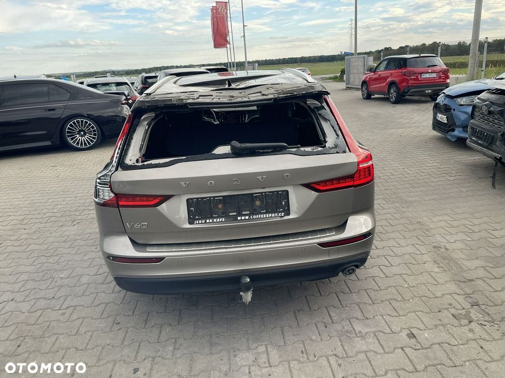 Volvo V60 2019 photo 3