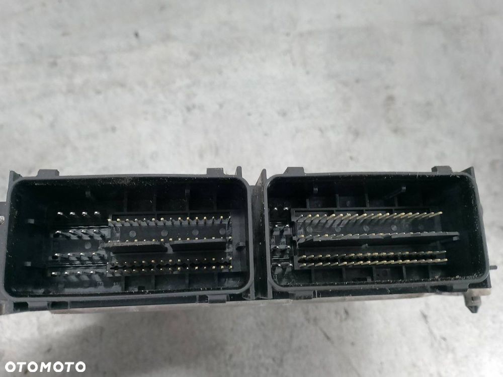 KOMPUTER, STEROWNIK FORD FOCUS III CV6A-12B684-BB 0261S09377 1.0 12V BOSCH - 3
