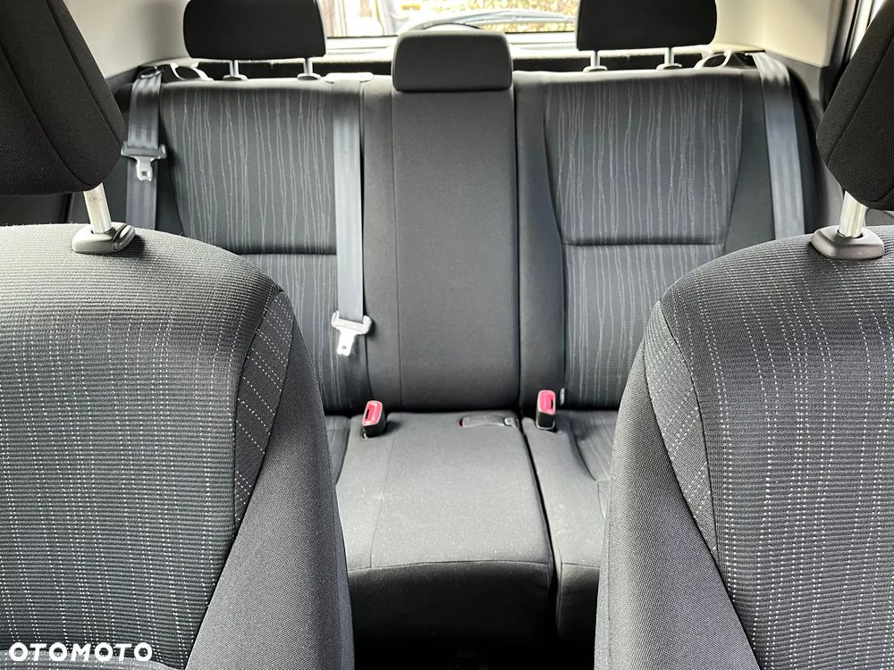 Toyota Auris - 11