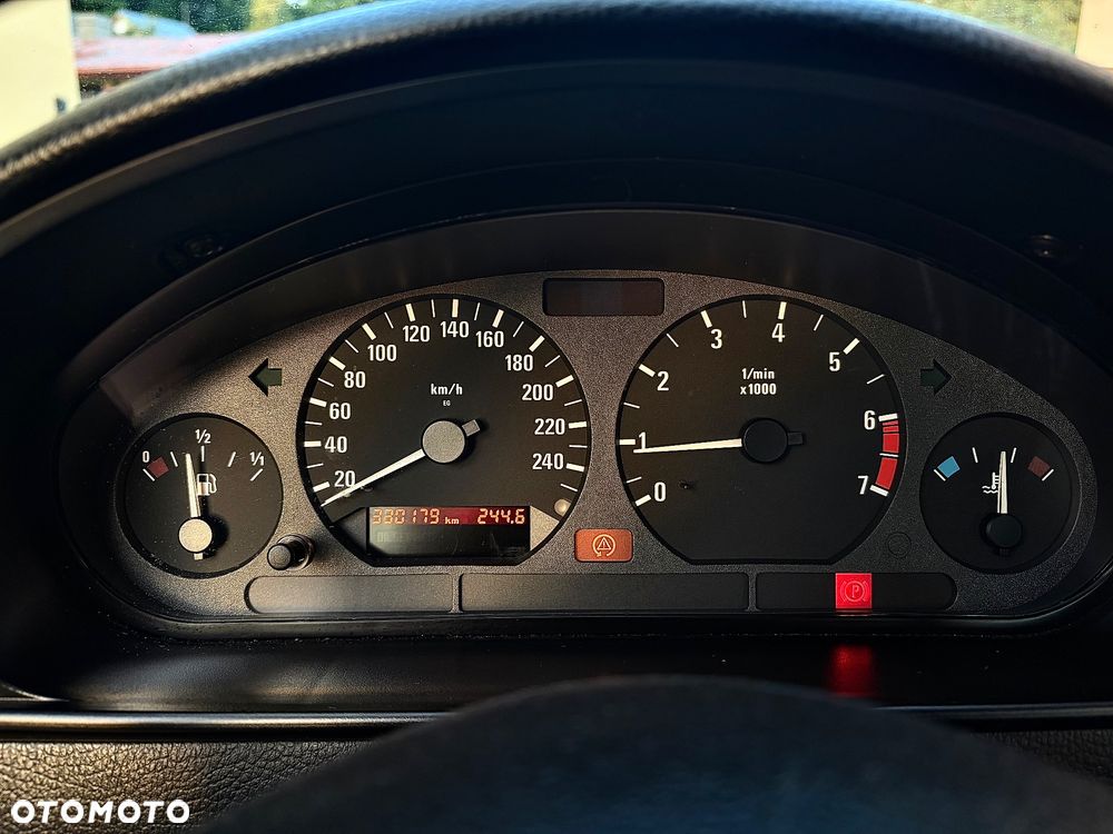 BMW Seria 3 - 8