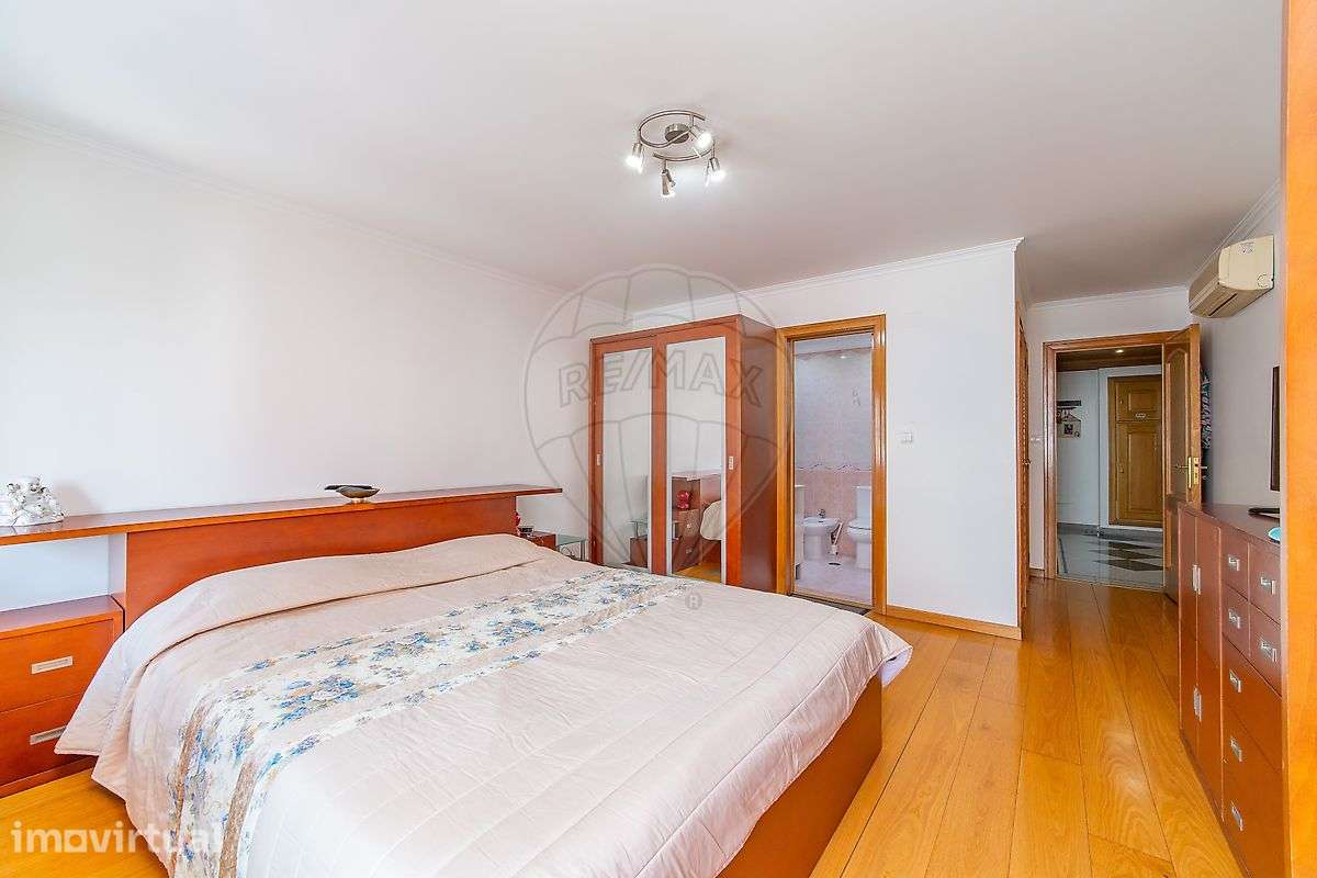 Apartamento T4 para venda - Grande imagem: 3/48