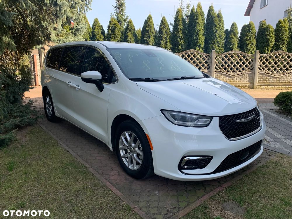 Chrysler Pacifica - 3