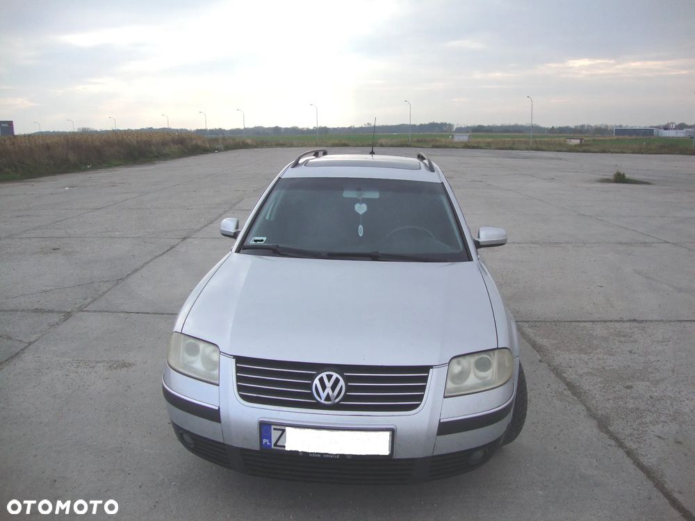 Volkswagen Passat 1.9 TDI Highline - 1