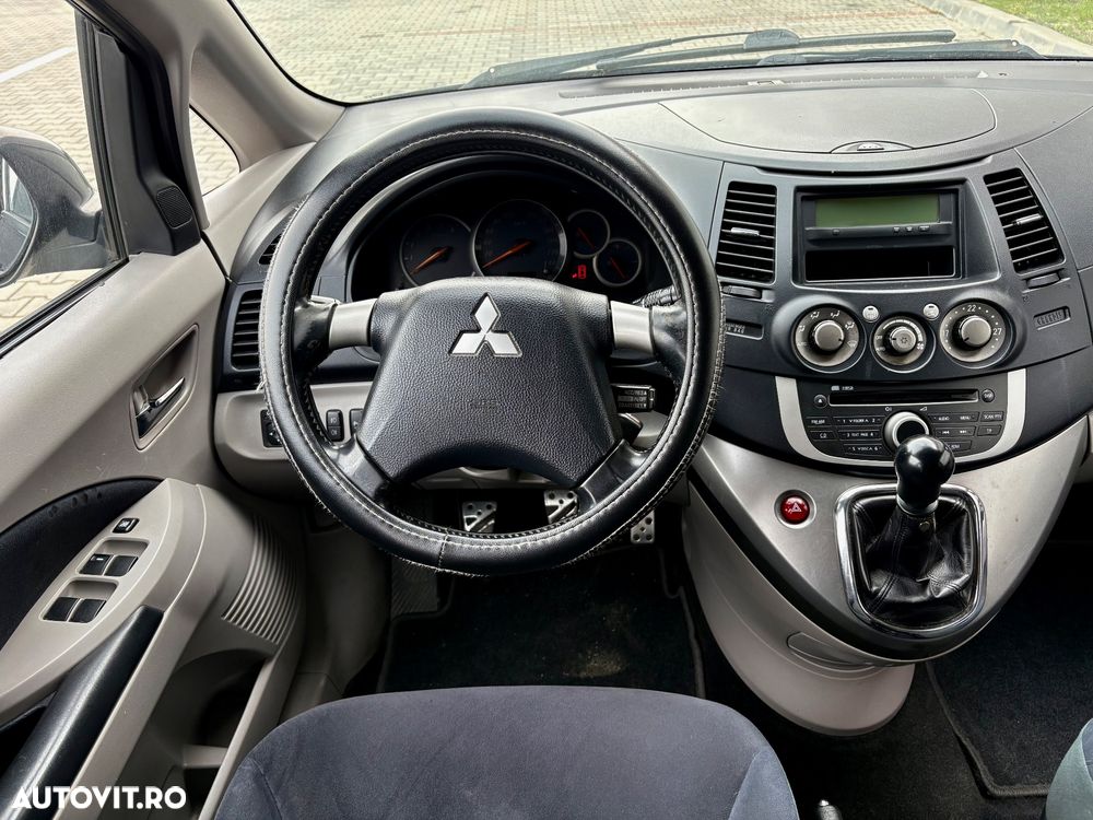 Mitsubishi Grandis 2.0 DI-D 7-Sitzer Intense - 5