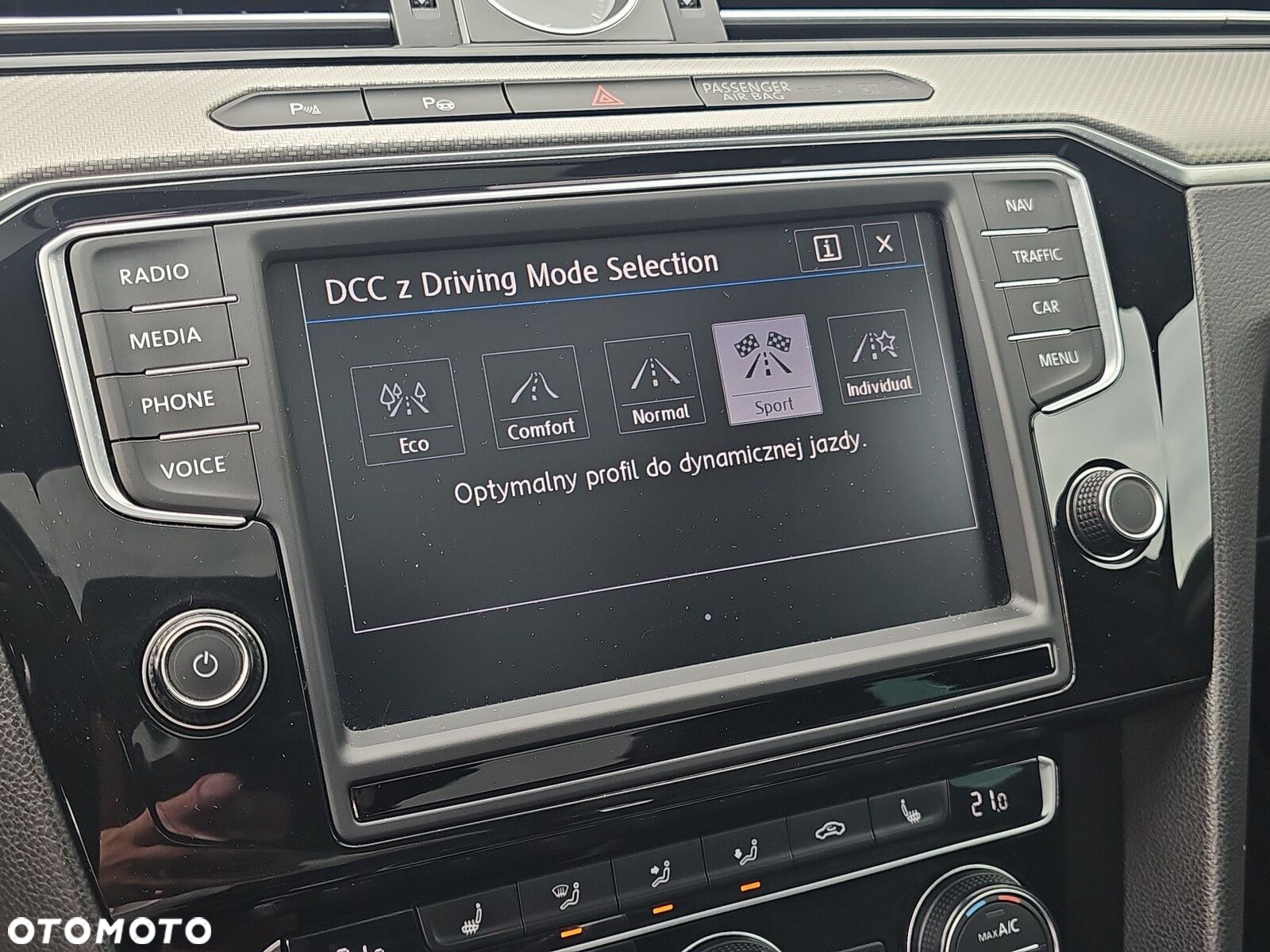 Volkswagen Passat 2.0 TSI BMT 4Mot Highline DSG - 16