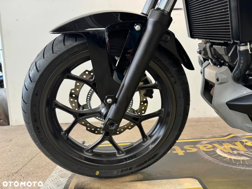 Honda NC - 18