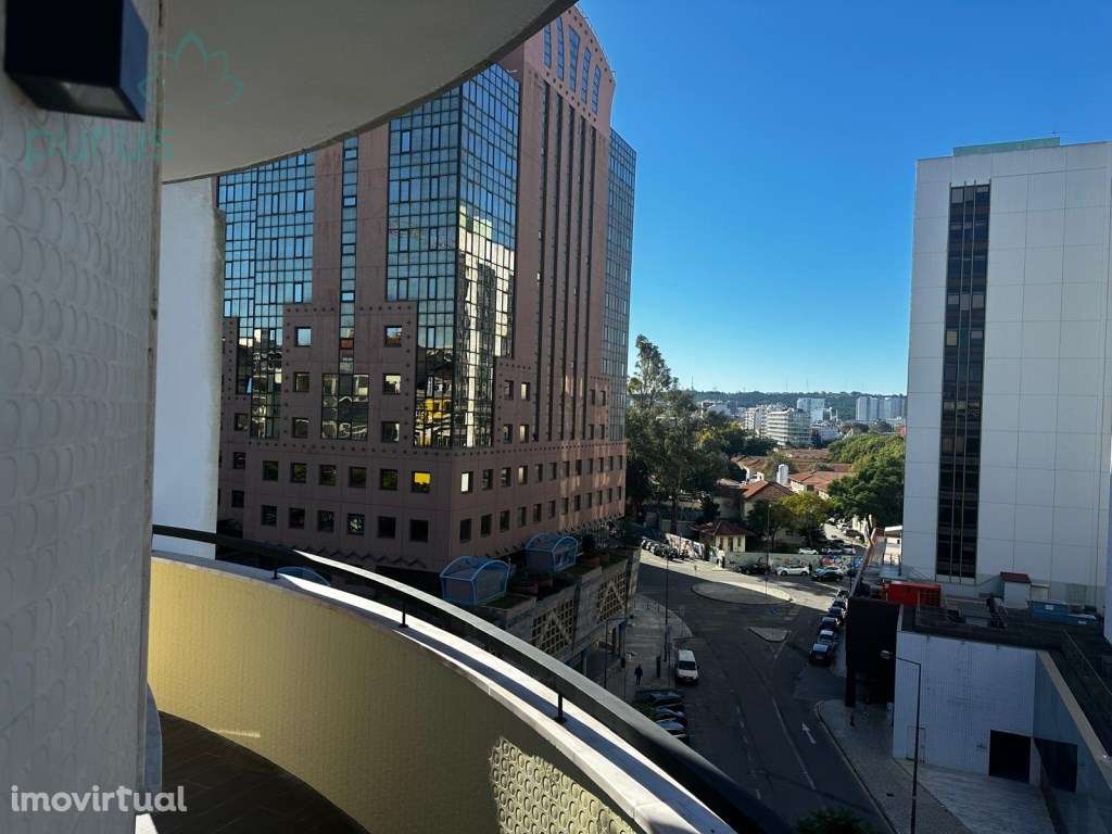 Apartamento em Zona Exclusiva no Campo Pequeno - Lisboa - Grande imagem: 3/33