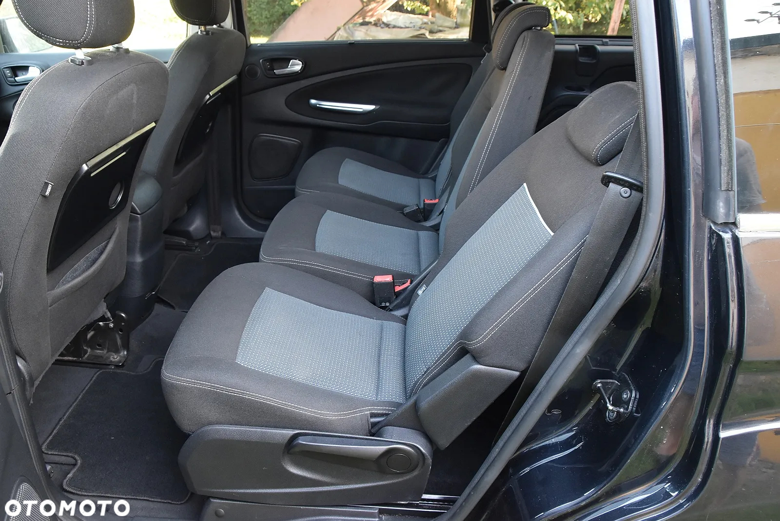 Ford Galaxy - 18