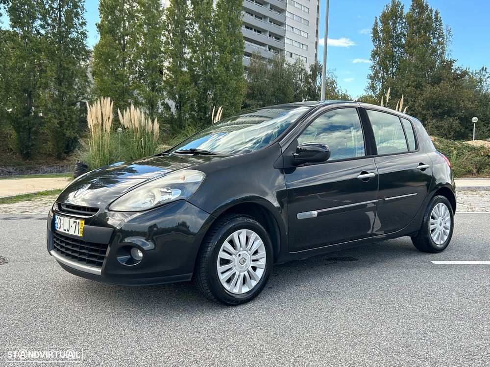 Renault Clio 2011 photo 2