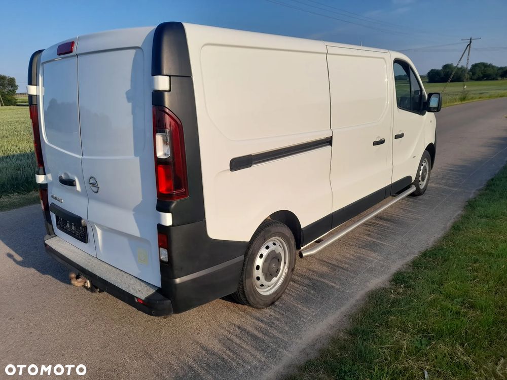 Opel Vivaro - 11