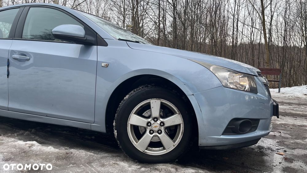 Chevrolet Cruze 1.6 Base - 1