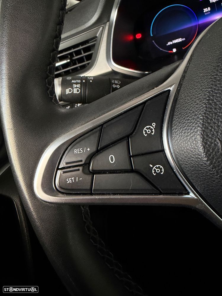 Renault Captur 1.6 E-Tech Plug-In Intens - 23