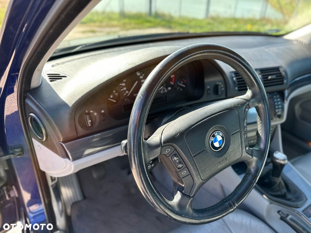 BMW Seria 5 - 35