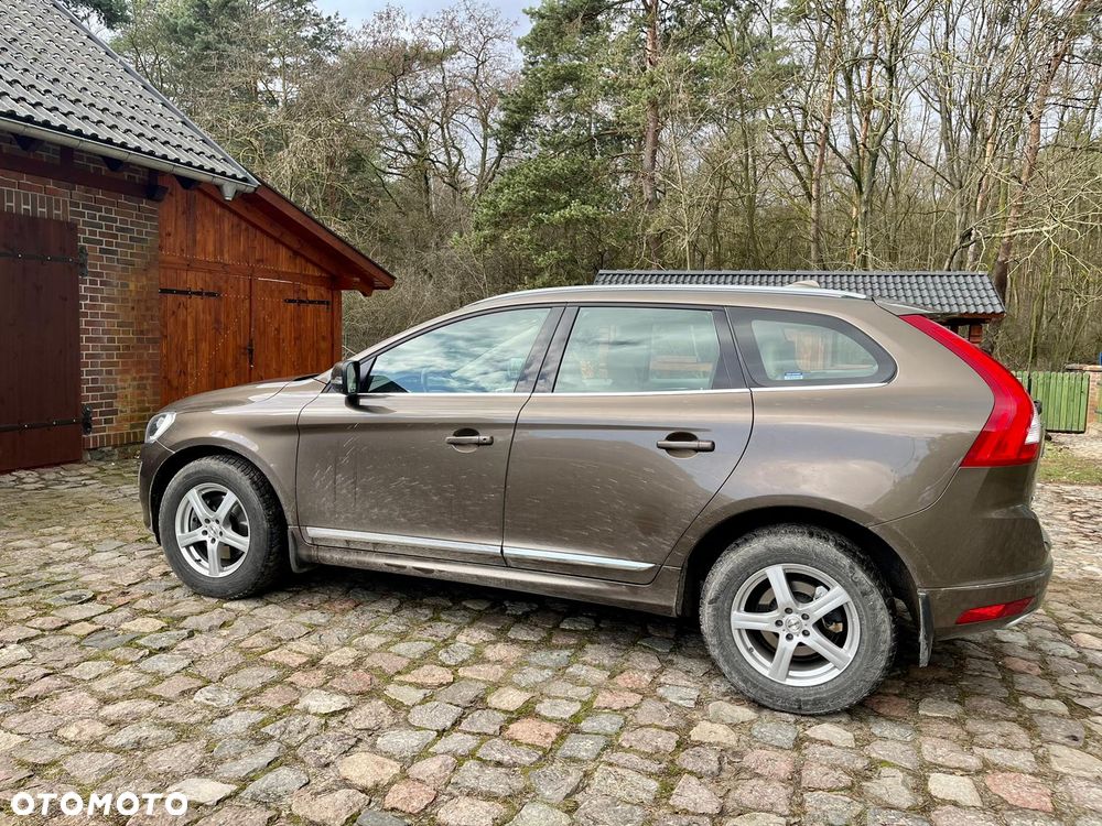 Volvo XC 60 D4 AWD Summum - 3