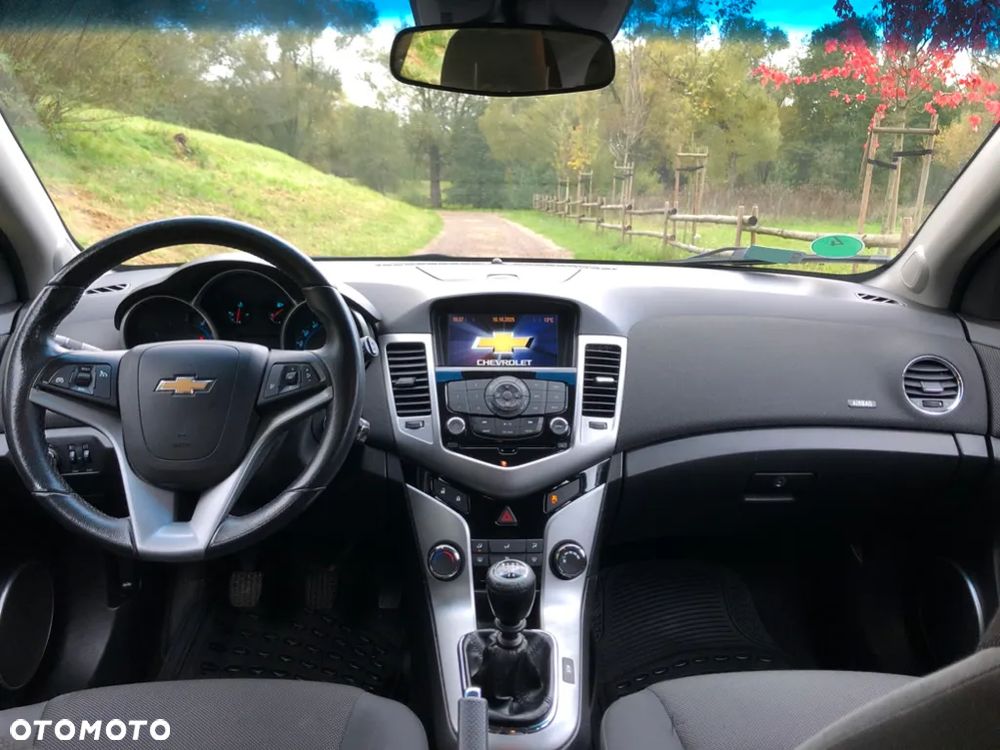 Chevrolet Cruze 1.8 LT - 3