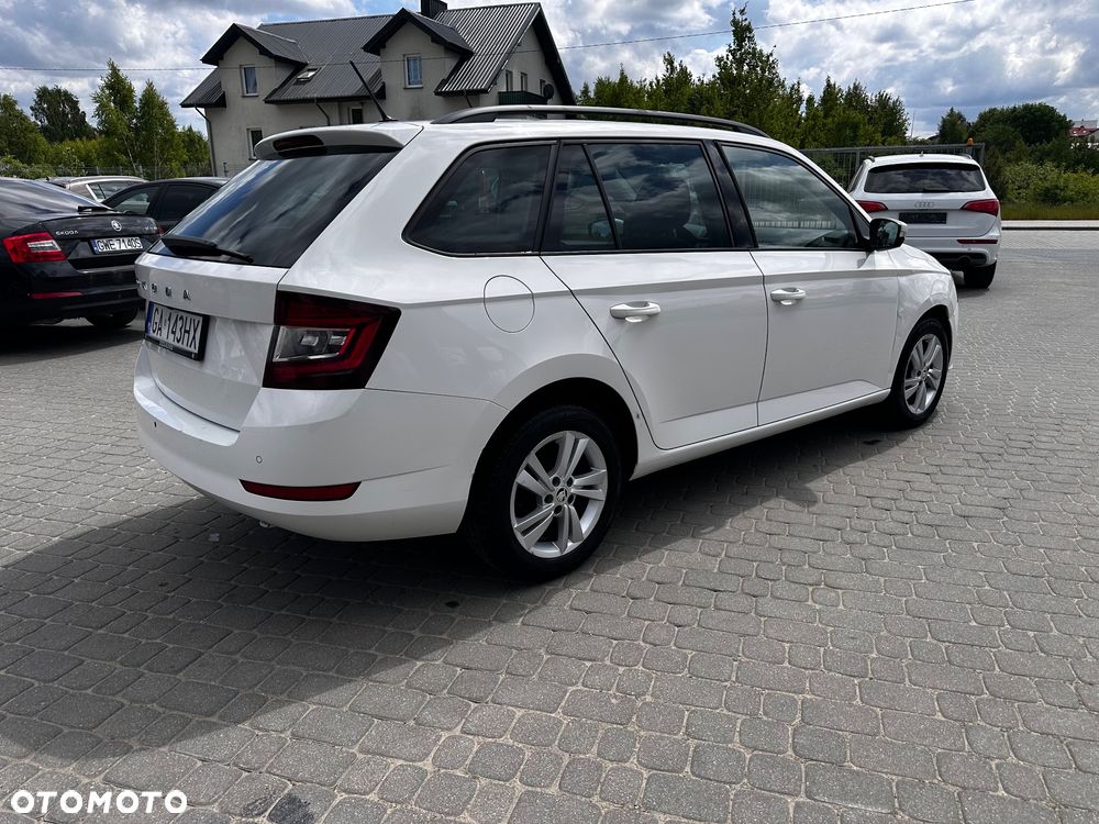 Skoda Fabia 1.0 TSI Ambition Plus - 6