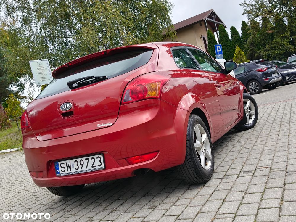 Kia Ceed - 4