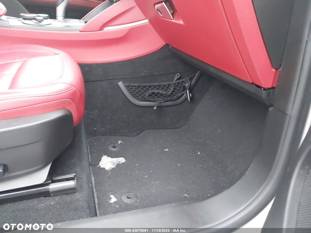 Alfa Romeo Stelvio - 32