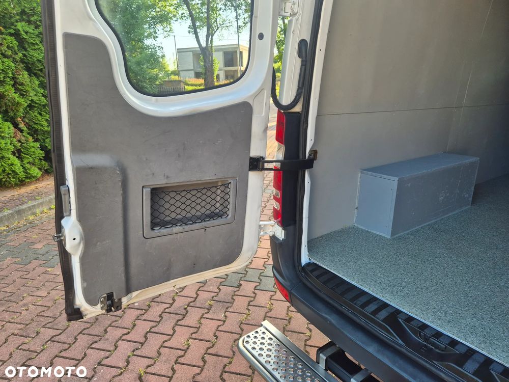 Mercedes-Benz Sprinter - 27