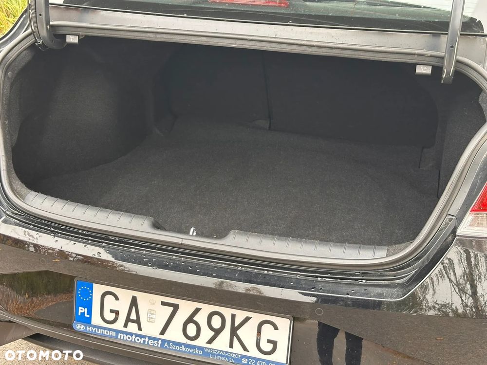 Hyundai Elantra 1.6 Modern CVT - 10