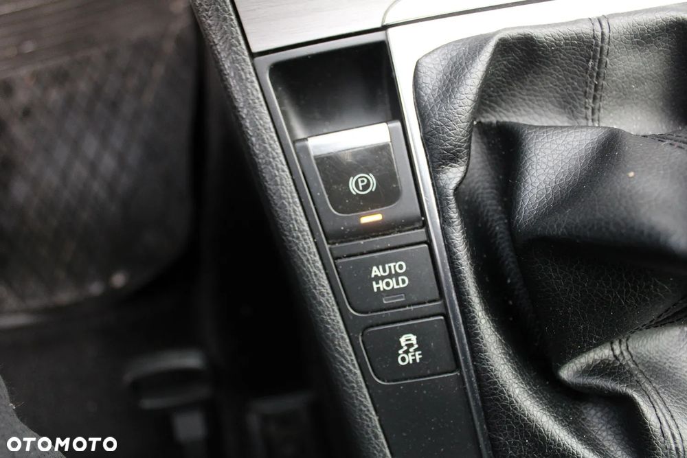 Volkswagen Passat 2.0 TDI BlueMotion Technology Comfortline - 20